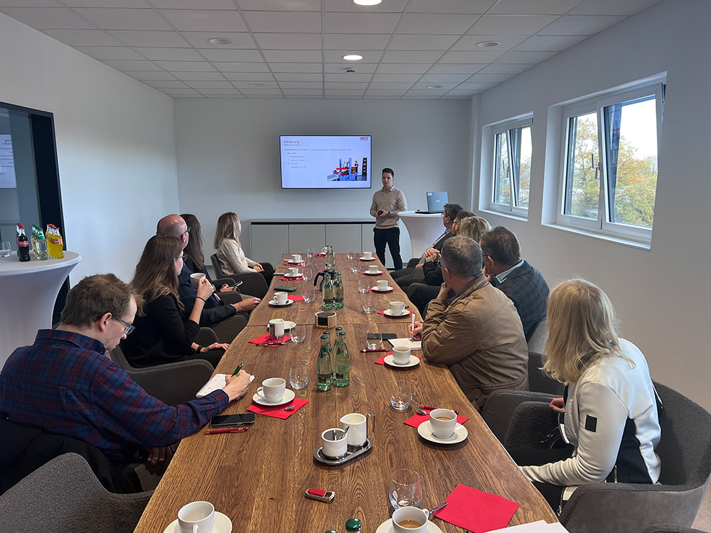 Verpacken ohne Leerräume: Opitz entwickelt mit Universitäten und SNIC vollautomatisierte Verpackungsmaschine